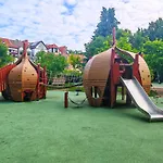 Hall Bliss - Premium Z Balkonem I Widokiem Na Ratusz Апартаменты