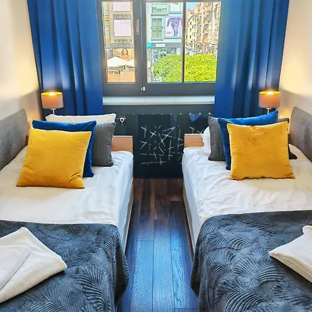 Hall Bliss - Premium Z Balkonem I Widokiem Na Ratusz Апартаменти Колобжег