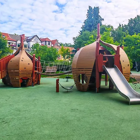 Hall Bliss - Premium Z Balkonem I Widokiem Na Ratusz Апартаменти