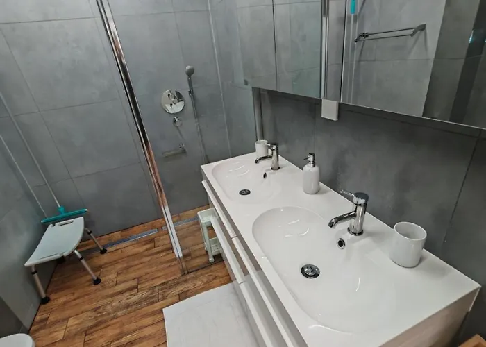 Hall Bliss - Premium Z Balkonem I Widokiem Na Ratusz *